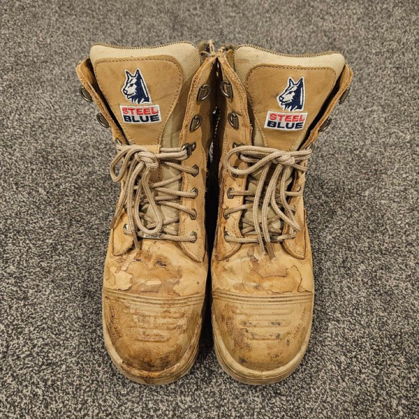 TradieMatt’s boots… Steel Blue