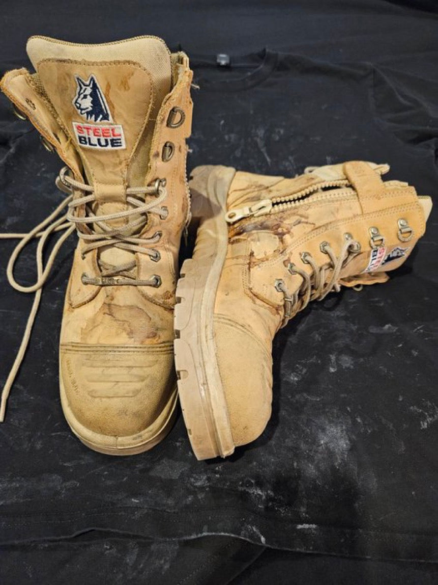 TradieMatt’s boots… Steel Blue