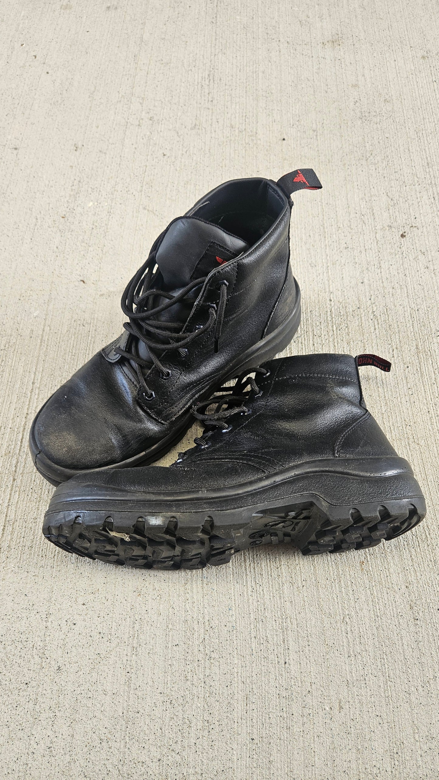 TradieMatt’s boots… John Bull