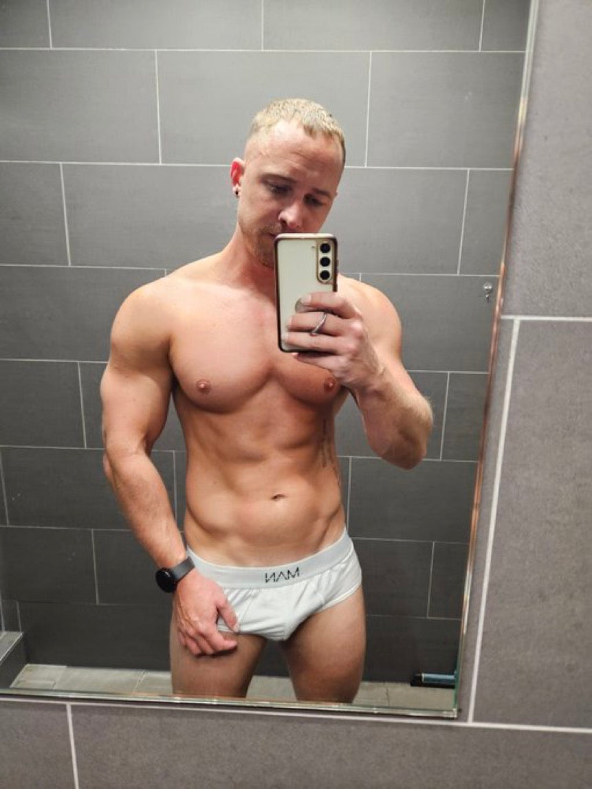 Pantsandsocksguy69’s cummy briefs