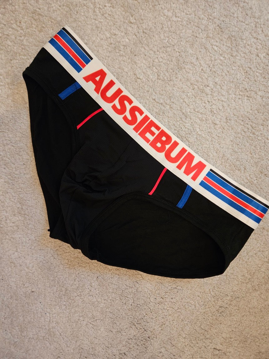 Pantsandsocksguy69’s Black AussieBum briefs