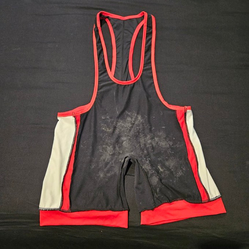 TradieMatt’s cum soaked Westling Singlet