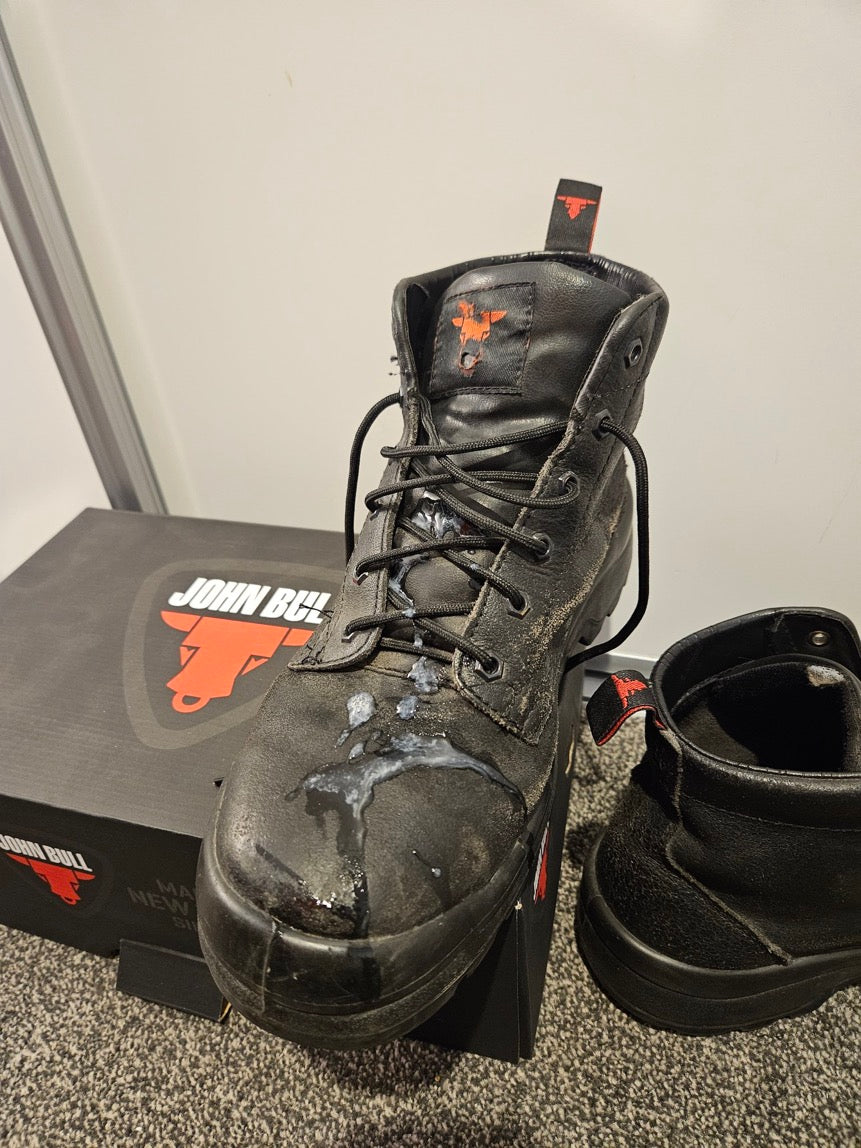 TradieMatt’s boots… John Bull