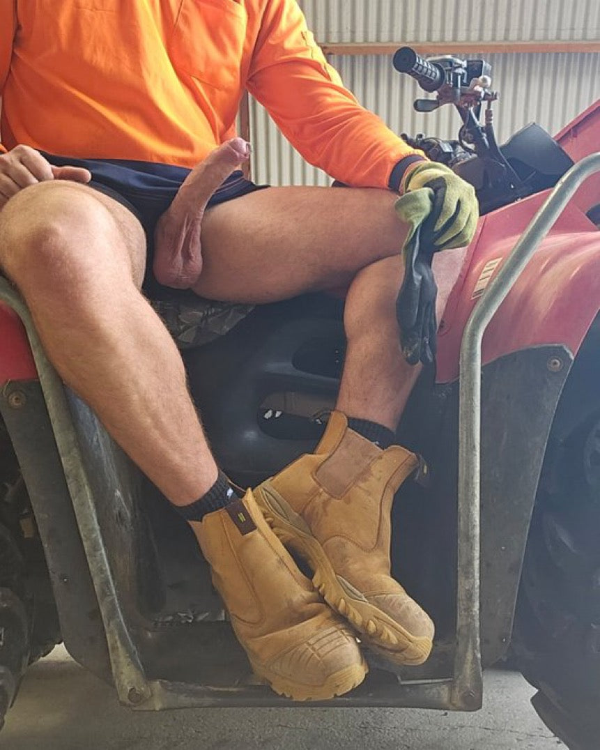 TradieMatt’s hot boots!